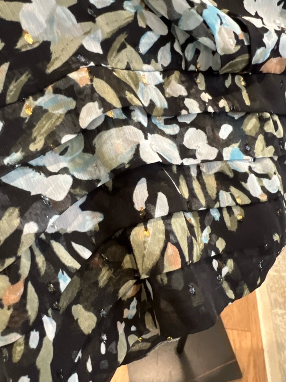 White House Black Market - Black Floral V-Neck Long Sleeve Blouse - Picture 5 of 12